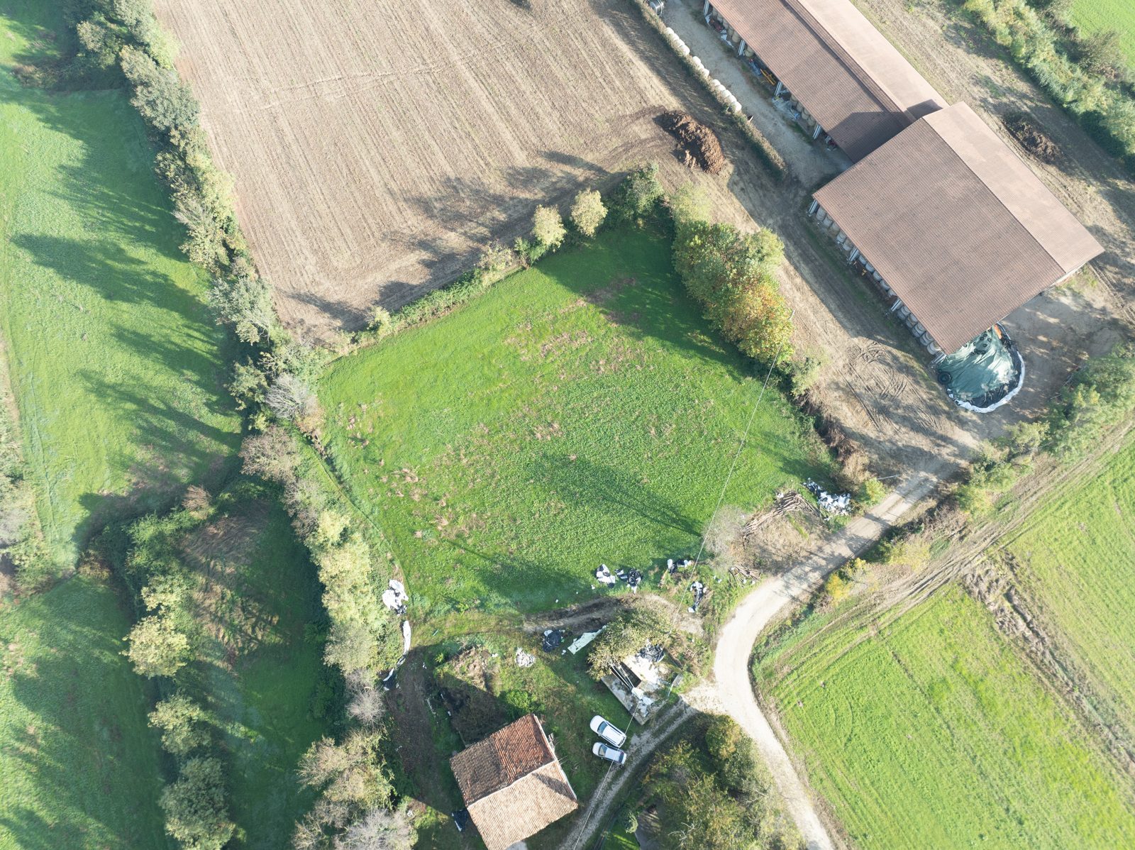 Rustico mit Scheune zur Sanierung in Castellaro Lagusello