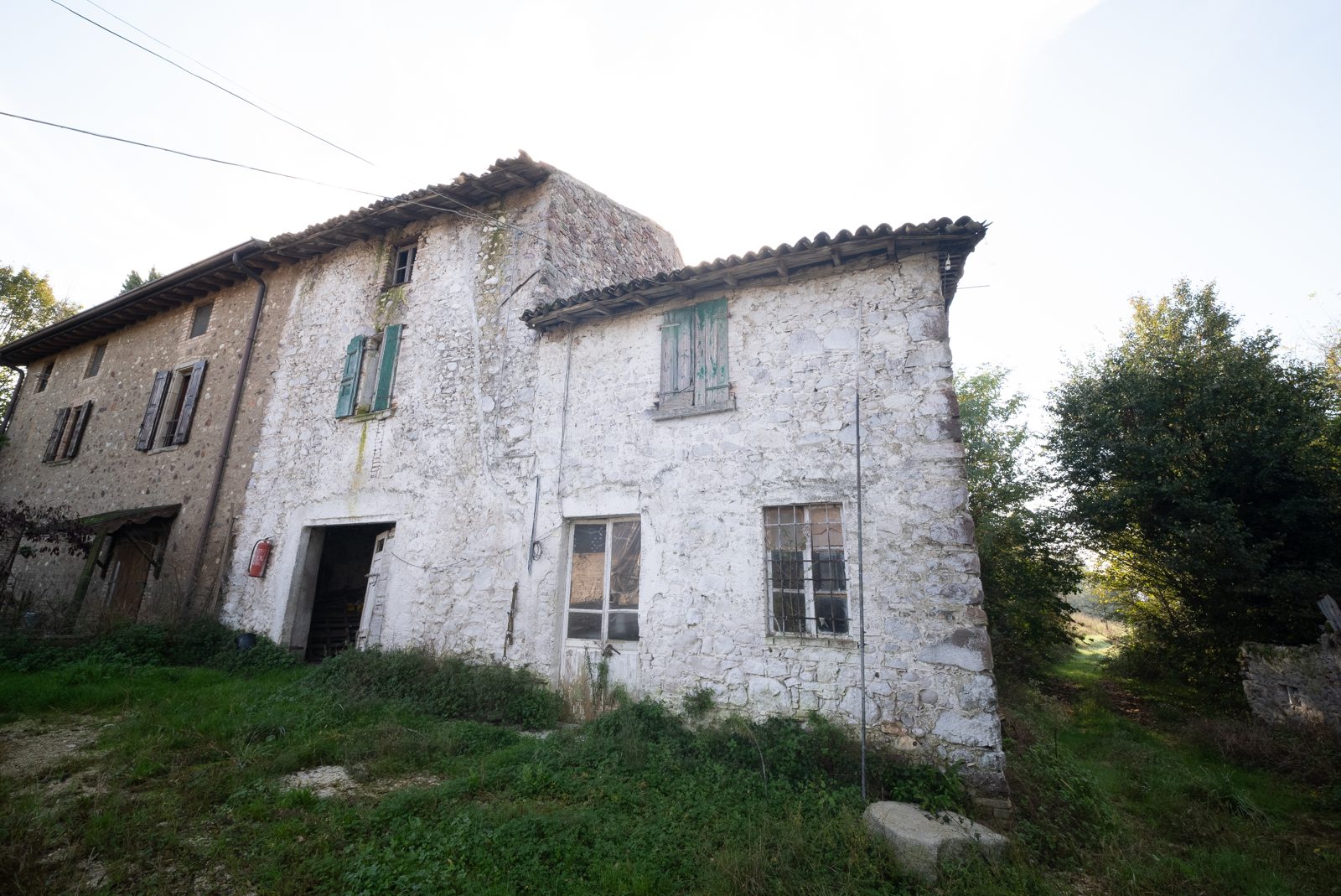 Rustico mit Scheune zur Sanierung in Castellaro Lagusello