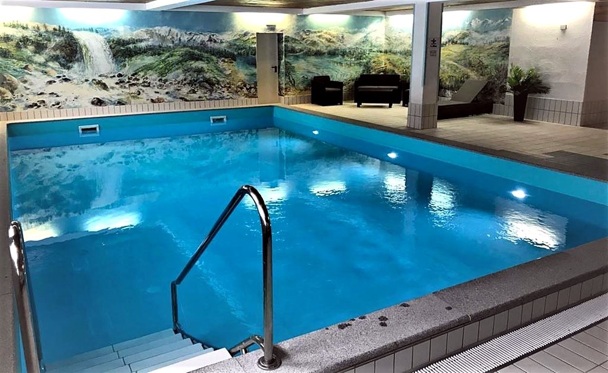 Schwimmbad im Haus
