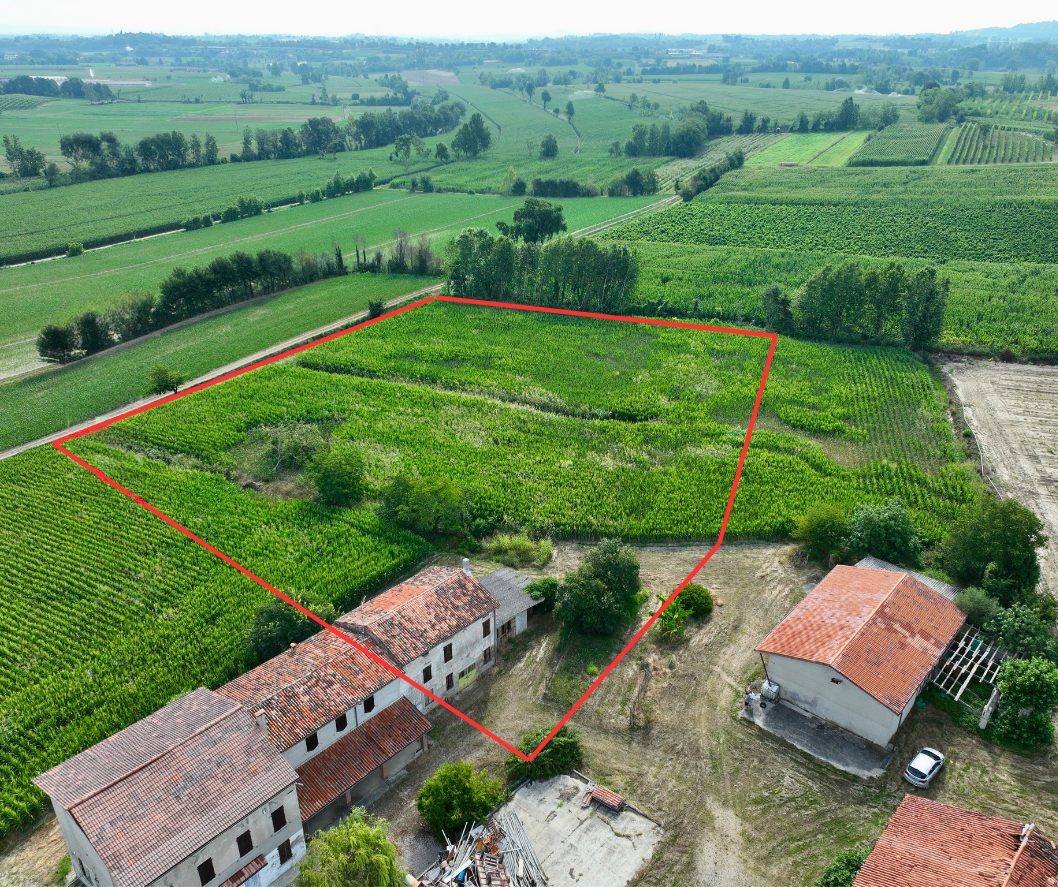 Rustico mit großem Grundstück bei Pozzolengo