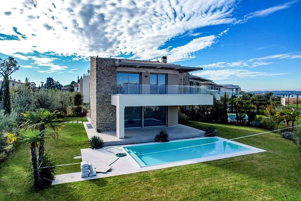 Luxusvilla direkt am See, Sirmione