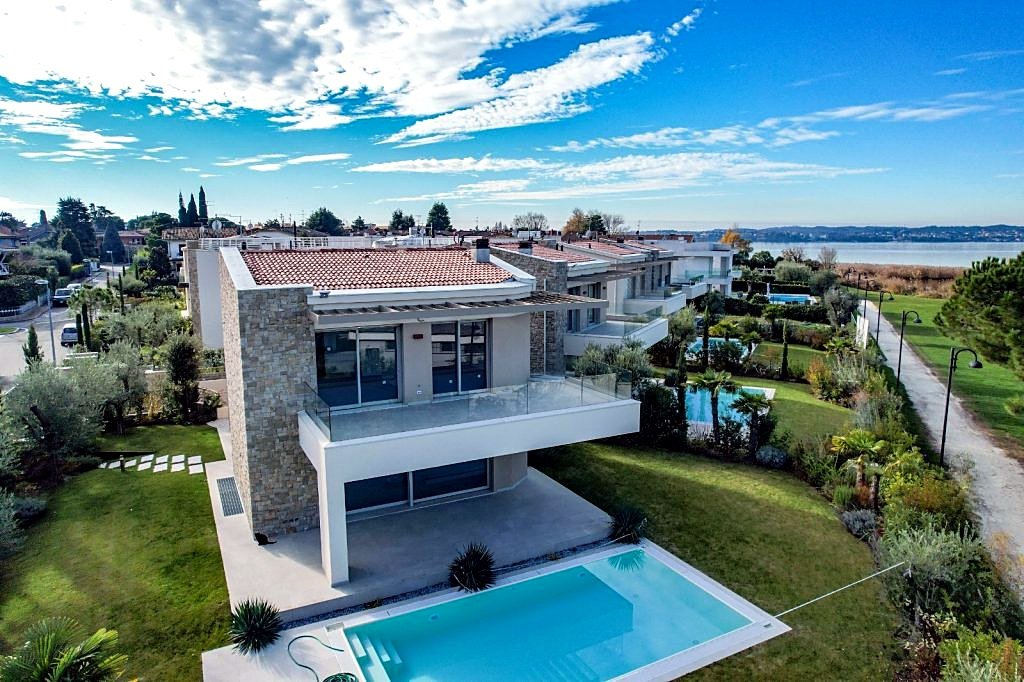 Luxusvilla direkt am See, Sirmione